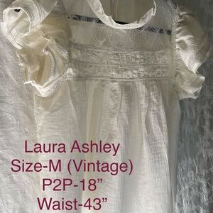 Vintage Laura Ashley•Cream•Lace•Ruffled Short Sleeve
